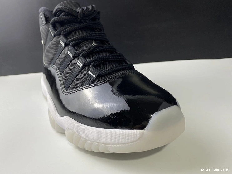 11  “25th  Jordan CT8012-011 Anniversary” Air 0420